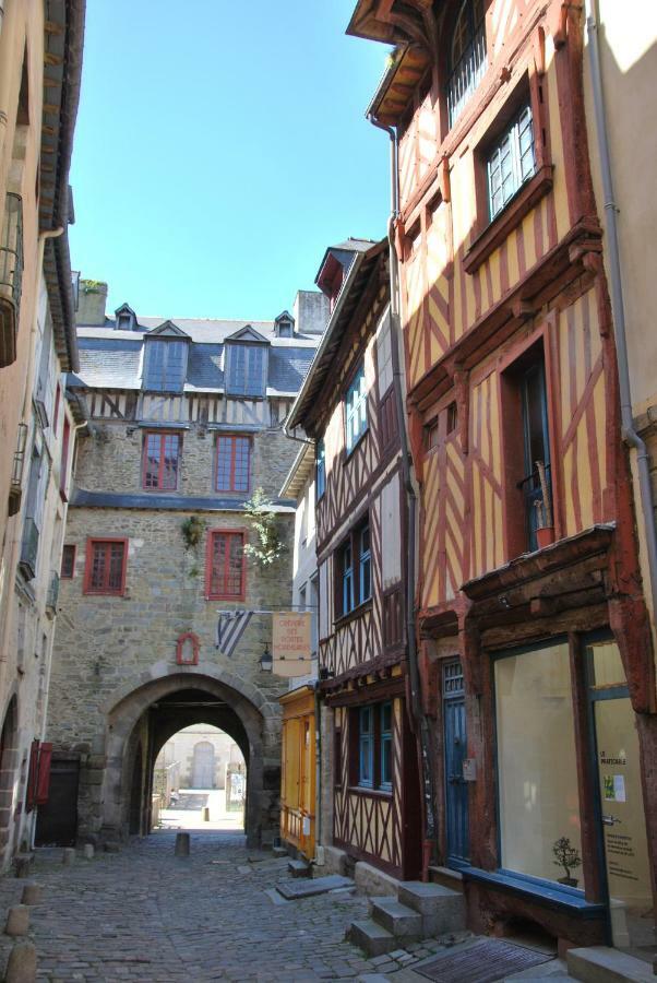 Au Detour De Rennes Acomodação com café da manhã Bruz Exterior foto